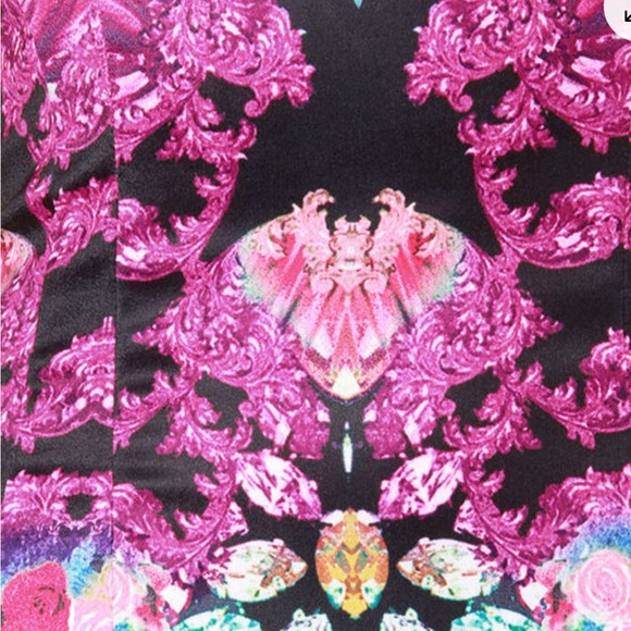 Lulu’s, size small Fuchsia Mirror Print Fuchsia Mirror Print - Picture 8 of 9